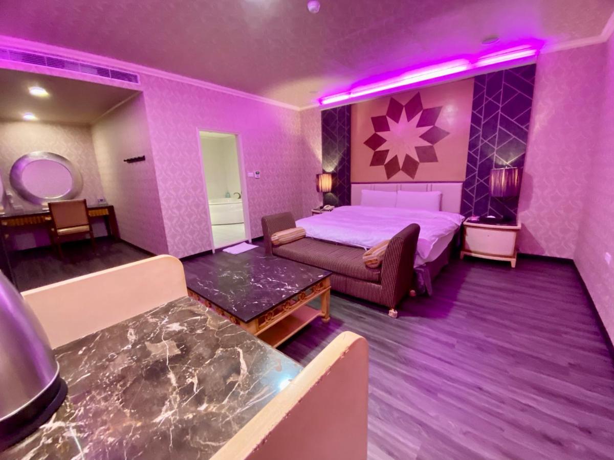 Huang Xing Boutique Hotel Pingtung Extérieur photo