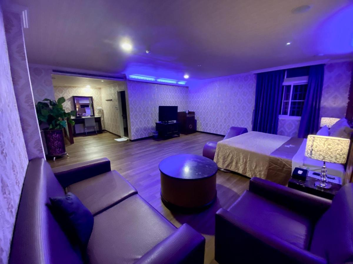 Huang Xing Boutique Hotel Pingtung Extérieur photo