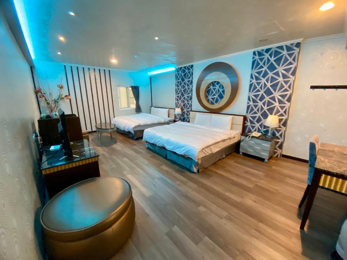 Huang Xing Boutique Hotel Pingtung Extérieur photo