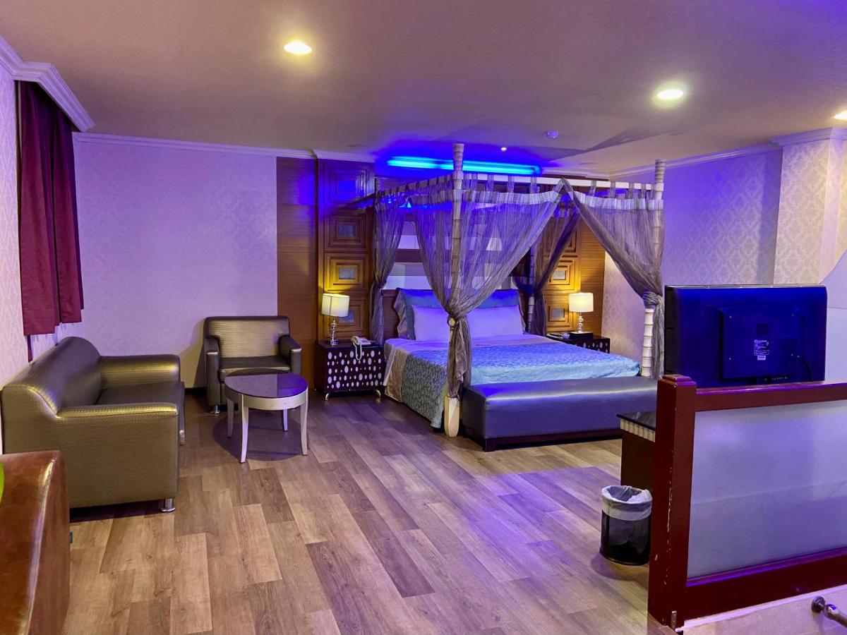 Huang Xing Boutique Hotel Pingtung Extérieur photo