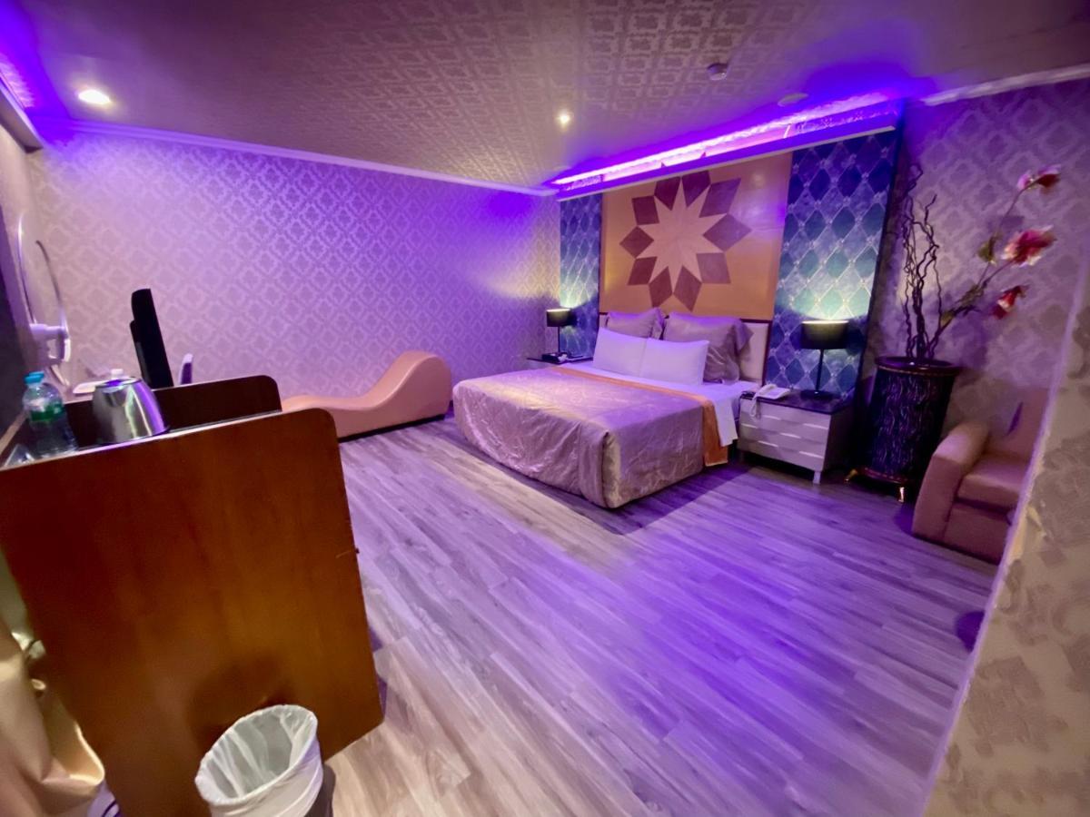 Huang Xing Boutique Hotel Pingtung Extérieur photo